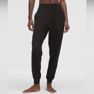 Lululemon Athletica Black Align High-Rise Joggers